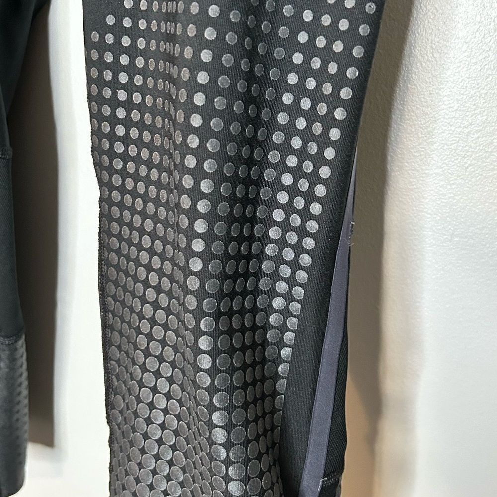 Nike Dri-Fit Capris - Picture 3 of 3